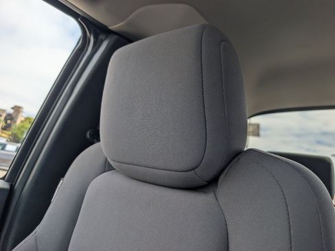 Used 2022 Nissan Frontier S w/ Technology Package RWD image 3