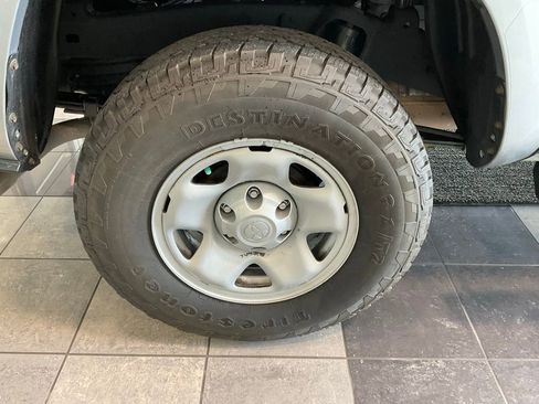 Used 2019 Toyota Tacoma SR w/ SR Convenience Package RWD image 7