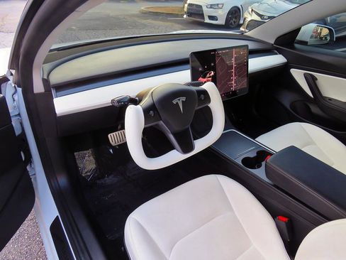 Used 2021 Tesla Model 3 Performance image 15