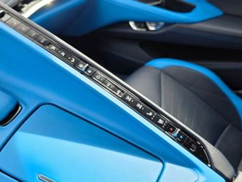 Used 2020 Chevrolet Corvette Stingray w/ 3LT Preferred Equipment Group image 19