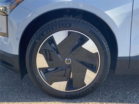 New 2025 Volvo EX30 Ultra w/ Protection Package Premier image 11