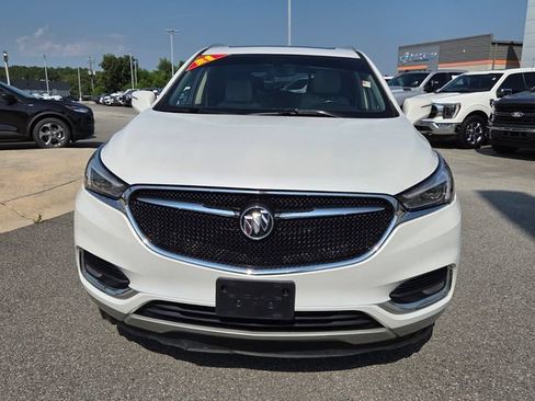 Used 2021 Buick Enclave Essence w/ Sound and Sites Package FWD image 2