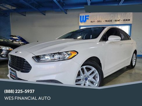 Used 2014 Ford Fusion SE image 1