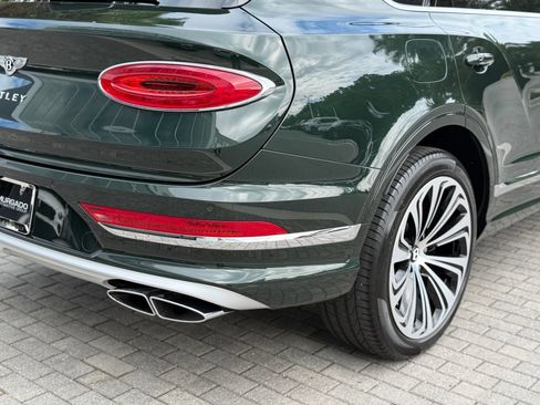 Certified 2024 Bentley Bentayga Extended Wheelbase AWD/4WD image 23