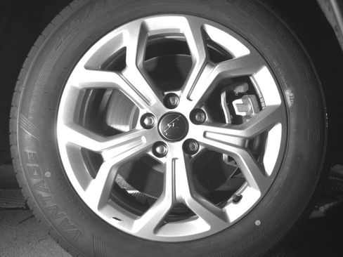 Used 2025 Jeep Compass Latitude image 13