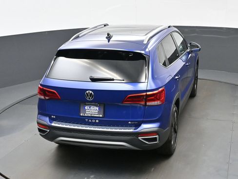 Used 2024 Volkswagen Taos SE w/ Panoramic Sunroof Package AWD/4WD image 39