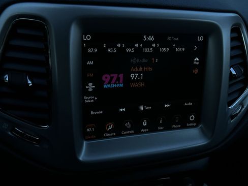 Used 2021 Jeep Compass Latitude w/ Sun and Sound Group AWD/4WD image 29