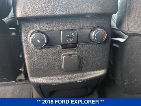 Used 2018 Ford Explorer XLT w/ Equipment Group 201A AWD/4WD image 28