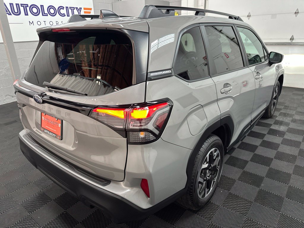 Used 2026 Subaru Forester Premium AWD/4WD image 10