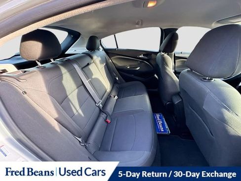 Used 2017 Chevrolet Cruze LT image 27