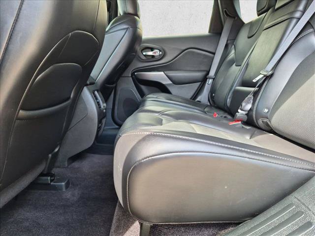 Used 2019 Jeep Cherokee Limited AWD/4WD image 19
