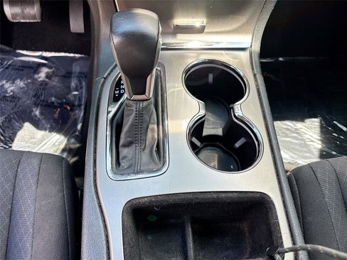 Used 2019 Jeep Grand Cherokee Laredo RWD image 16
