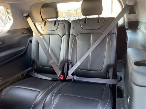 Used 2023 Jeep Grand Cherokee L Limited image 26