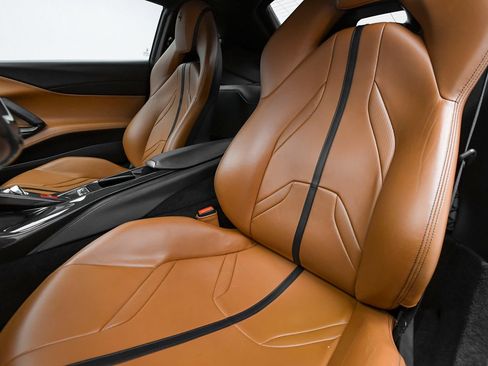 Used 2018 Ferrari 812 Superfast RWD image 13
