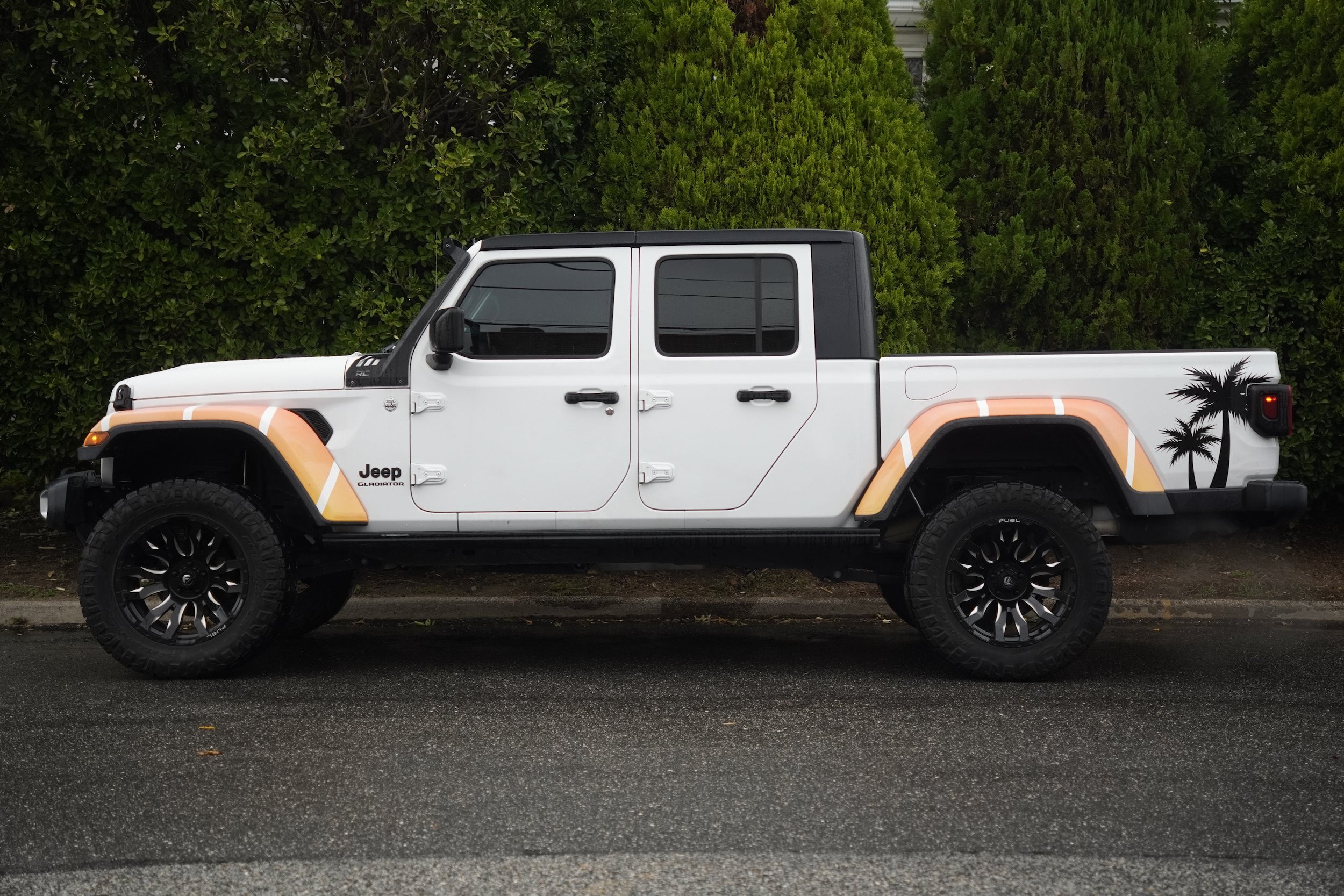 Used 2020 Jeep Gladiator Sport w/ Quick Order Package 24S AWD/4WD image 4