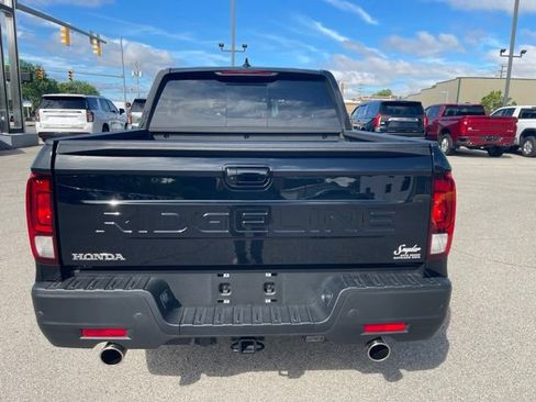 Used 2025 Honda Ridgeline Black Edition image 12