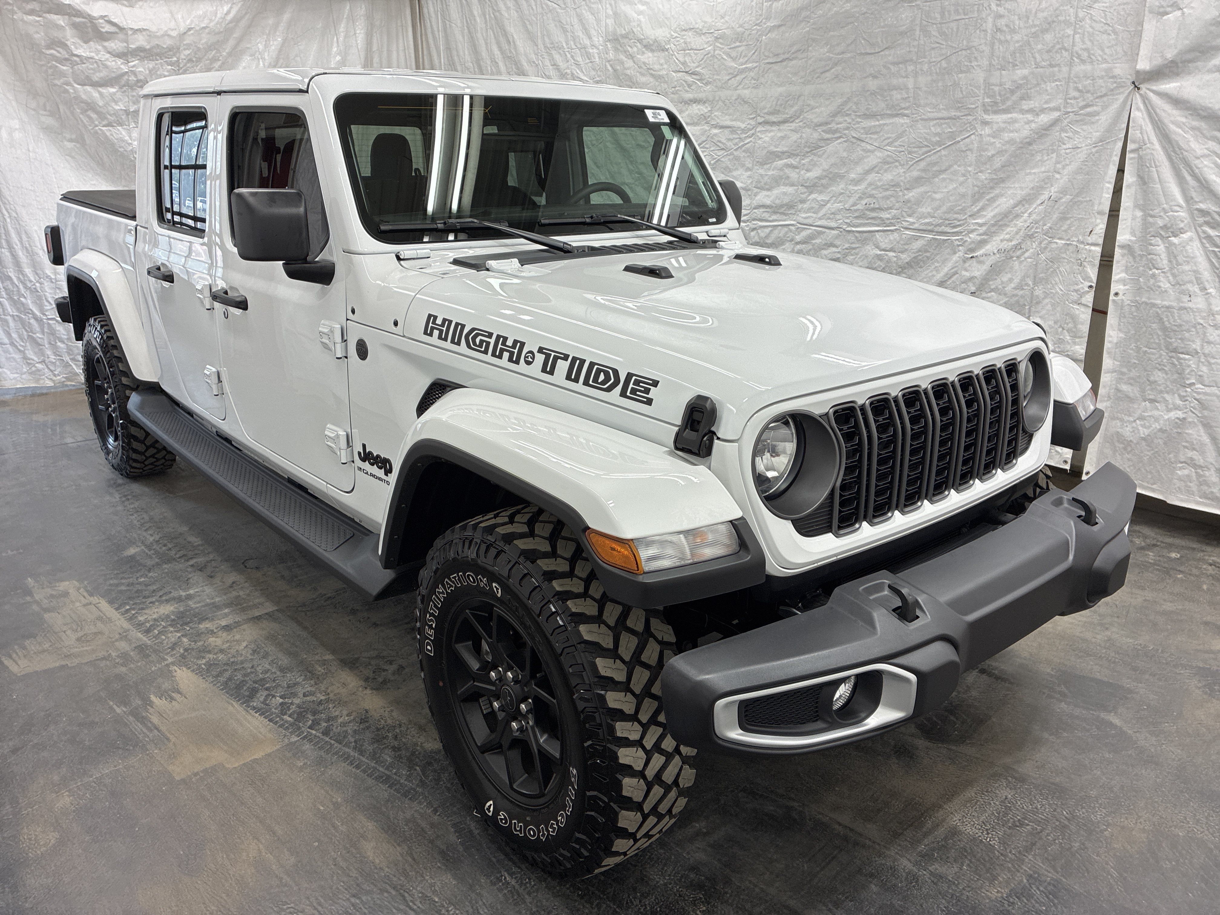 Certified 2025 Jeep Gladiator Sport AWD/4WD image 4