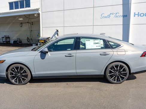 New 2026 Honda Accord Touring image 9