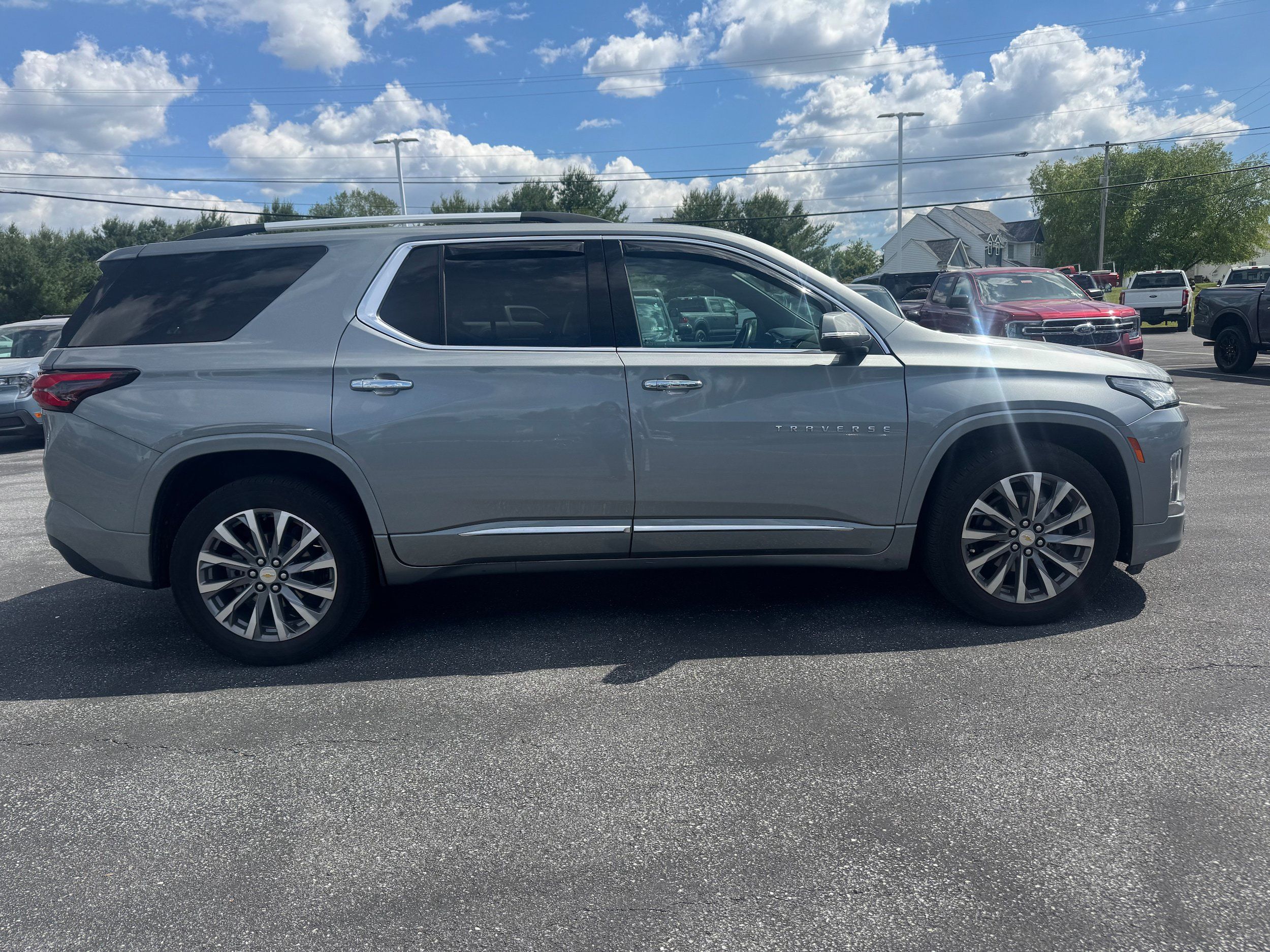Used 2023 Chevrolet Traverse Premier w/ LPO, Floor Liner Package AWD/4WD image 7