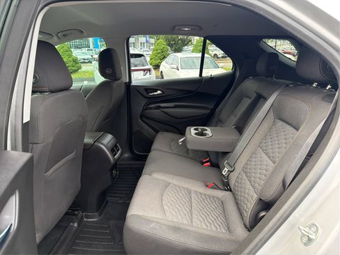 Used 2019 Chevrolet Equinox LT FWD image 10