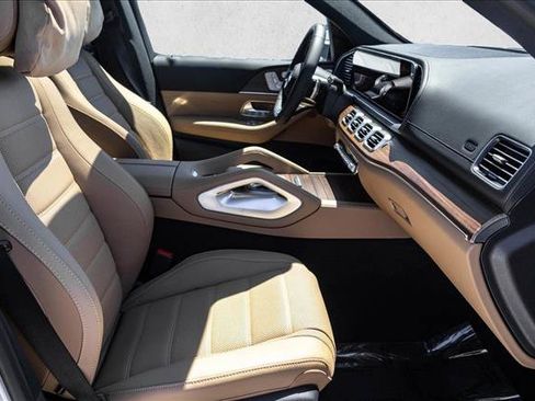 New 2026 Mercedes-Benz GLS 450 4MATIC image 28