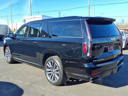 Certified 2023 Cadillac Escalade ESV Sport w/ Touring Package image 7