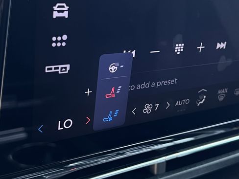 New 2025 Lincoln Nautilus Premier w/ Equipment Group 102A image 20