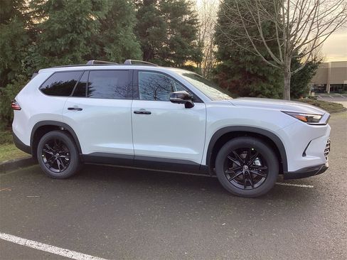 Used 2026 Toyota Grand Highlander AWD Hybrid image 9