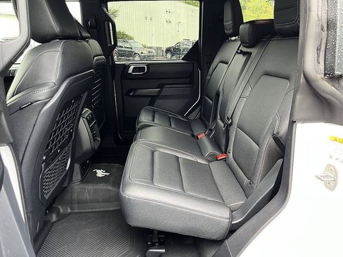 Used 2025 Ford Bronco Badlands AWD/4WD image 12