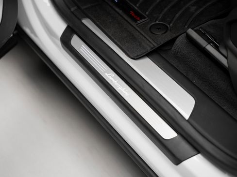 Used 2022 Lamborghini Urus image 58