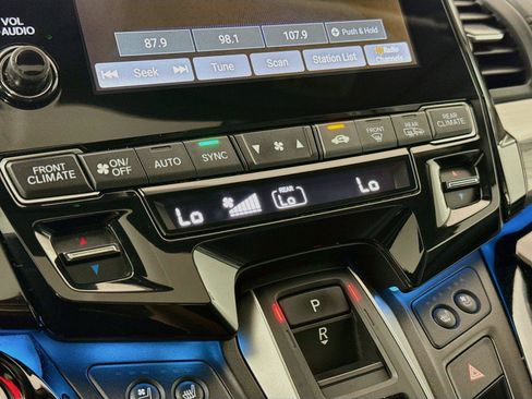 Used 2024 Honda Odyssey Elite image 27
