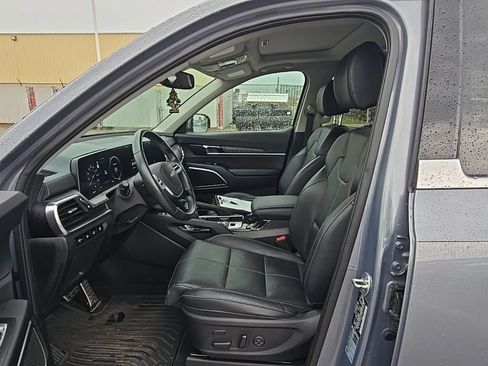 Used 2024 Kia Telluride SX w/ Towing Package AWD/4WD image 9