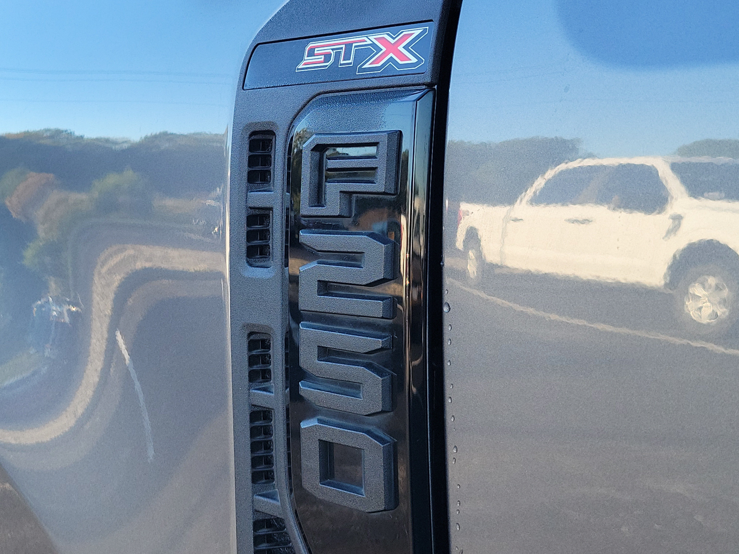 Used 2024 Ford F250 XL w/ STX Appearance Package AWD/4WD image 9