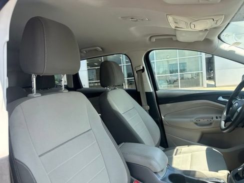 Used 2014 Ford Escape SE w/ Equipment Group 201A FWD image 9
