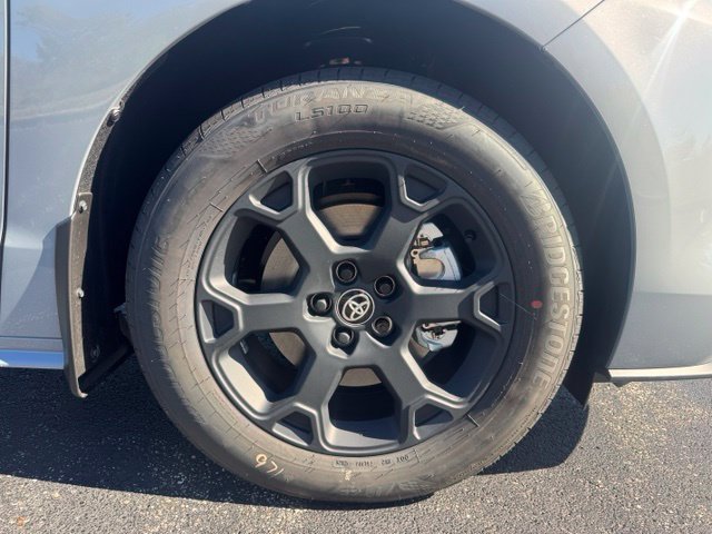 New 2026 Toyota Sienna XLE Woodland Edition AWD/4WD image 9