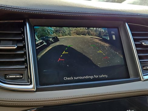 Used 2023 INFINITI QX50 Luxe image 18