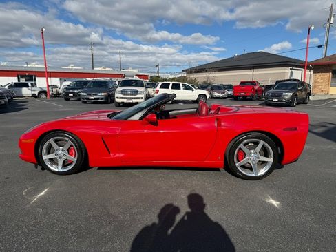 Used 2006 Chevrolet Corvette Convertible w/ Preferred Equipment Group image 3