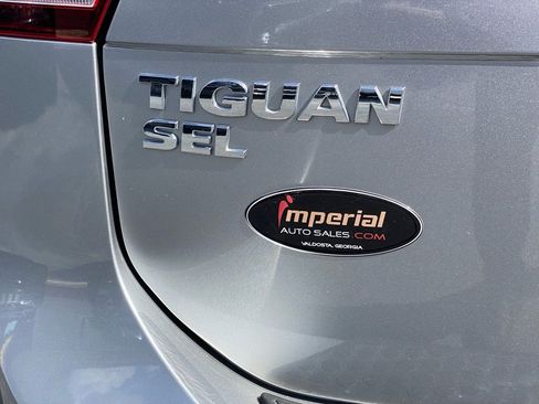 Used 2020 Volkswagen Tiguan SEL image 9