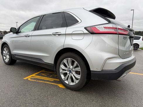 Used 2019 Ford Edge Titanium w/ Equipment Group 301A AWD/4WD image 13