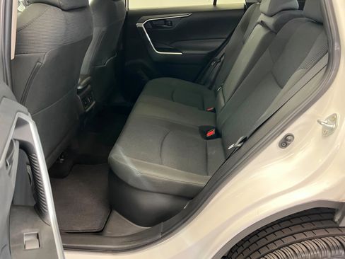 Used 2023 Toyota RAV4 LE AWD/4WD image 22