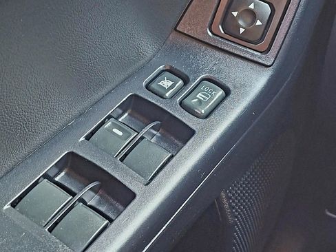 Used 2013 Mitsubishi Lancer Evolution GSR image 28