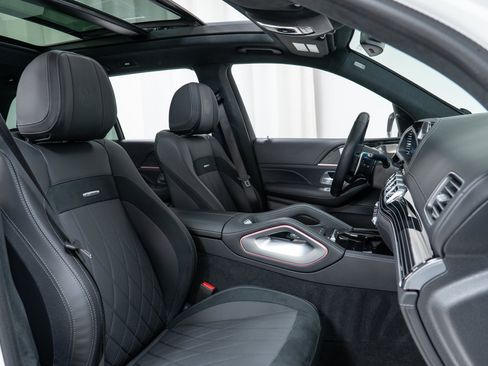 Certified 2025 Mercedes-Benz GLS 63 AMG 4MATIC image 22