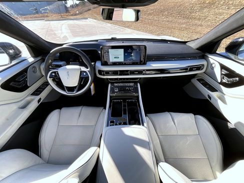 New 2026 Lincoln Aviator Black Label w/ Jet Appearance Package image 15