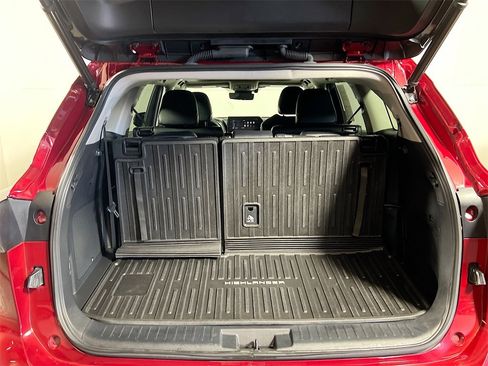 Used 2023 Toyota Highlander Platinum image 23