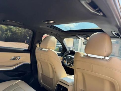 Used 2022 BMW 330i Sedan w/ Driving Assistance Package image 18