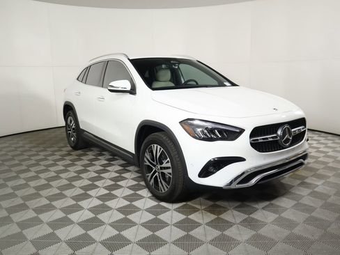 Certified 2025 Mercedes-Benz GLA 250 GLA 250 image 3