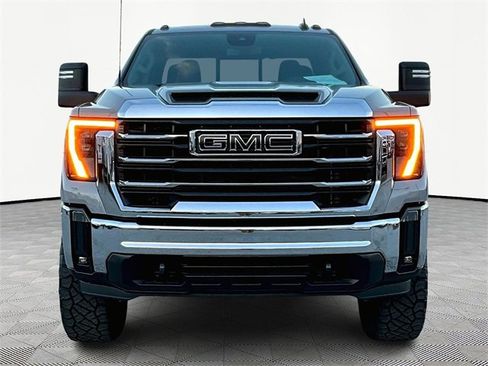 Used 2025 GMC Sierra 2500 SLE w/ SLE Value Package; image 2