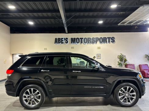 Used 2018 Jeep Grand Cherokee Limited w/ Luxury Group II AWD/4WD image 4