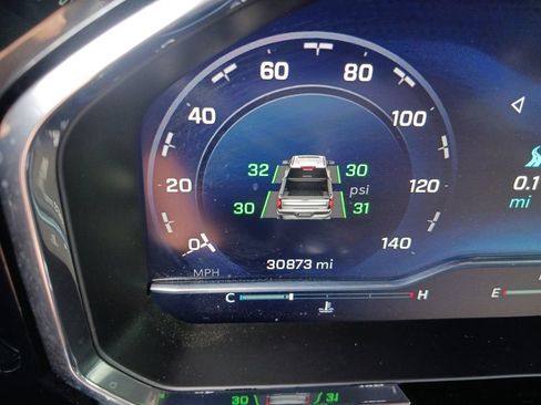 Used 2023 Chevrolet Silverado 1500 High Country w/ High Country Premium Package AWD/4WD image 20