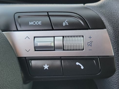 Certified 2026 Hyundai Tucson SE FWD image 9